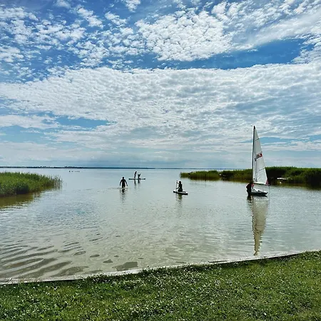 Kleines Boddenidyll بيت للعطل *